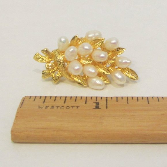Vintage 22K Gold-Plated Freshwater Pearl Earrings - Picture 4 of 4